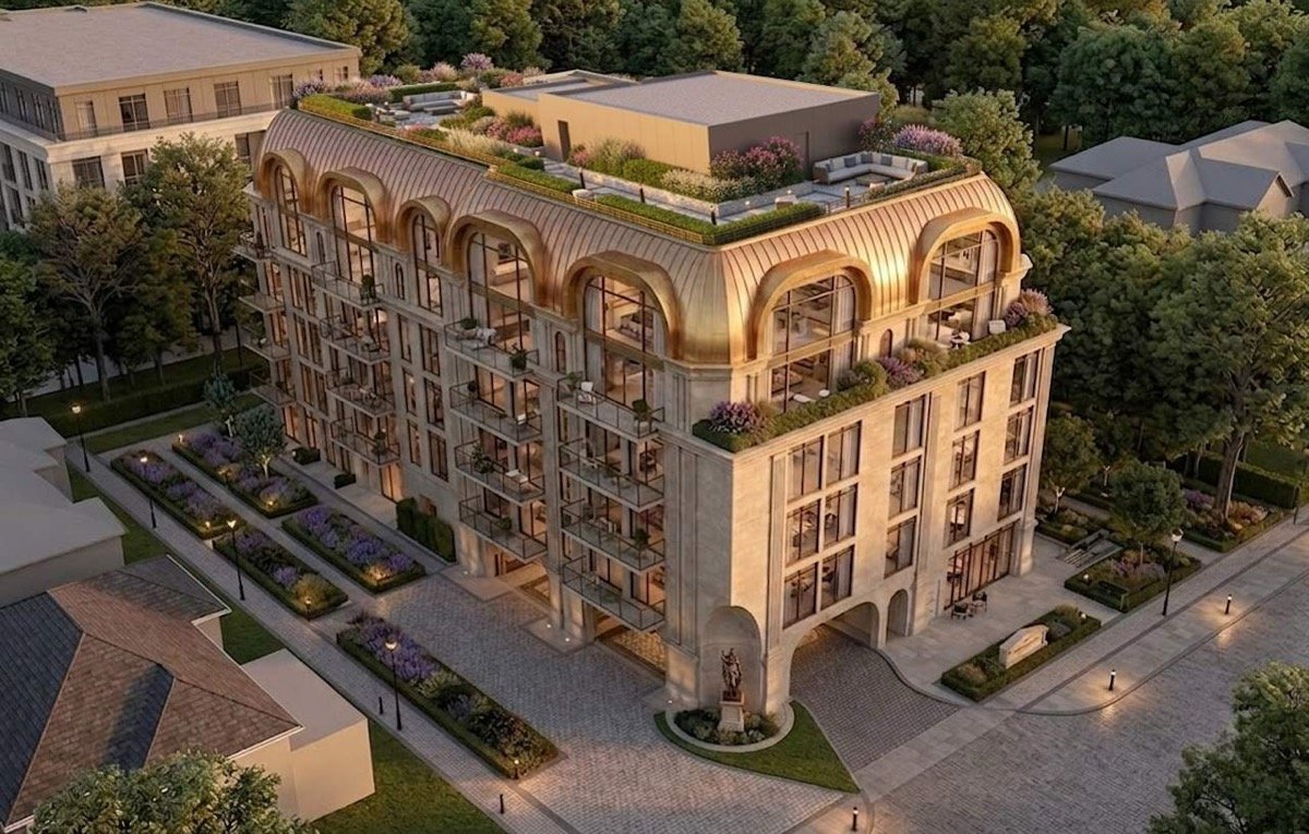 The Bridle Prestige bedroom suite with panoramic Bridle Path views
